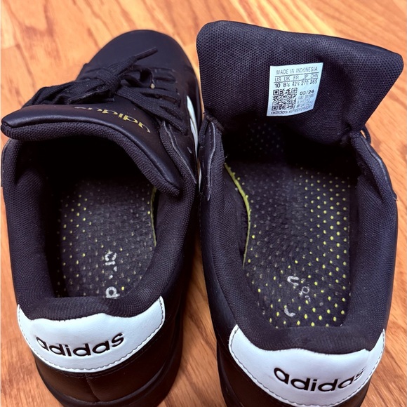 Adidas Men's Black and White Sneakers - Picture 3 of 3